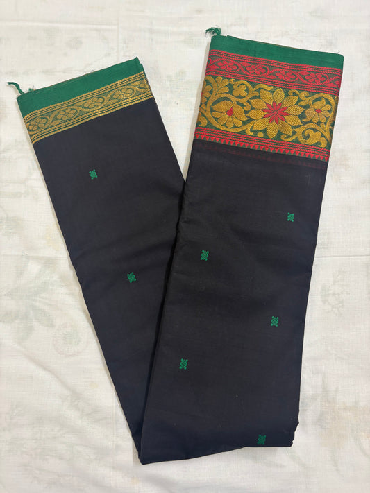Kanchi cotton saree with Zari border