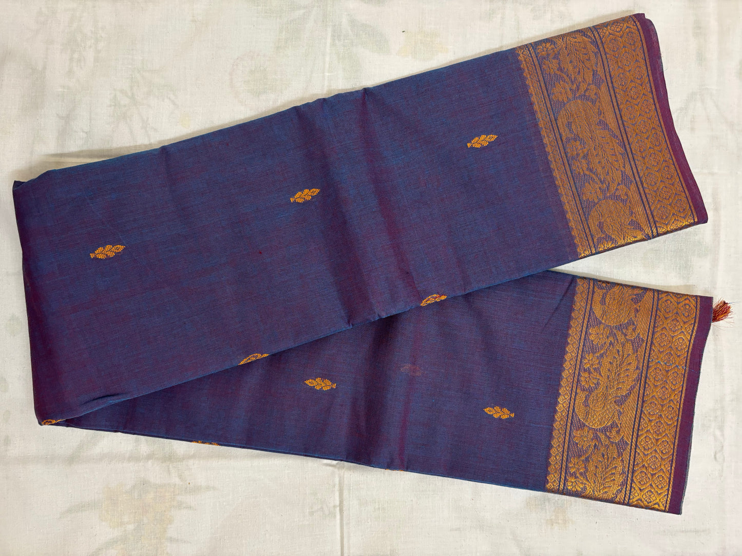 Kanchi cotton saree with Zari border