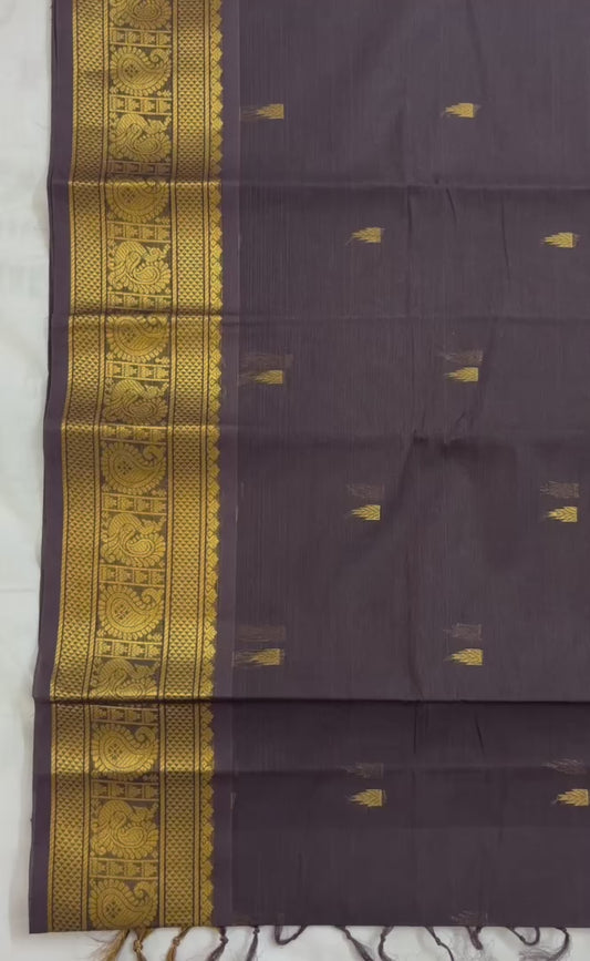 Kanchi cotton with Zari border & pallu